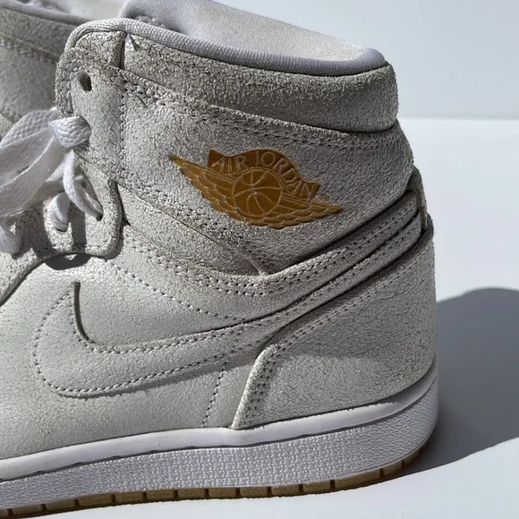 Dipped Retro Air Jordan 1 high top lustre white leather with tan toe & gold logo - Picture 5 of 10